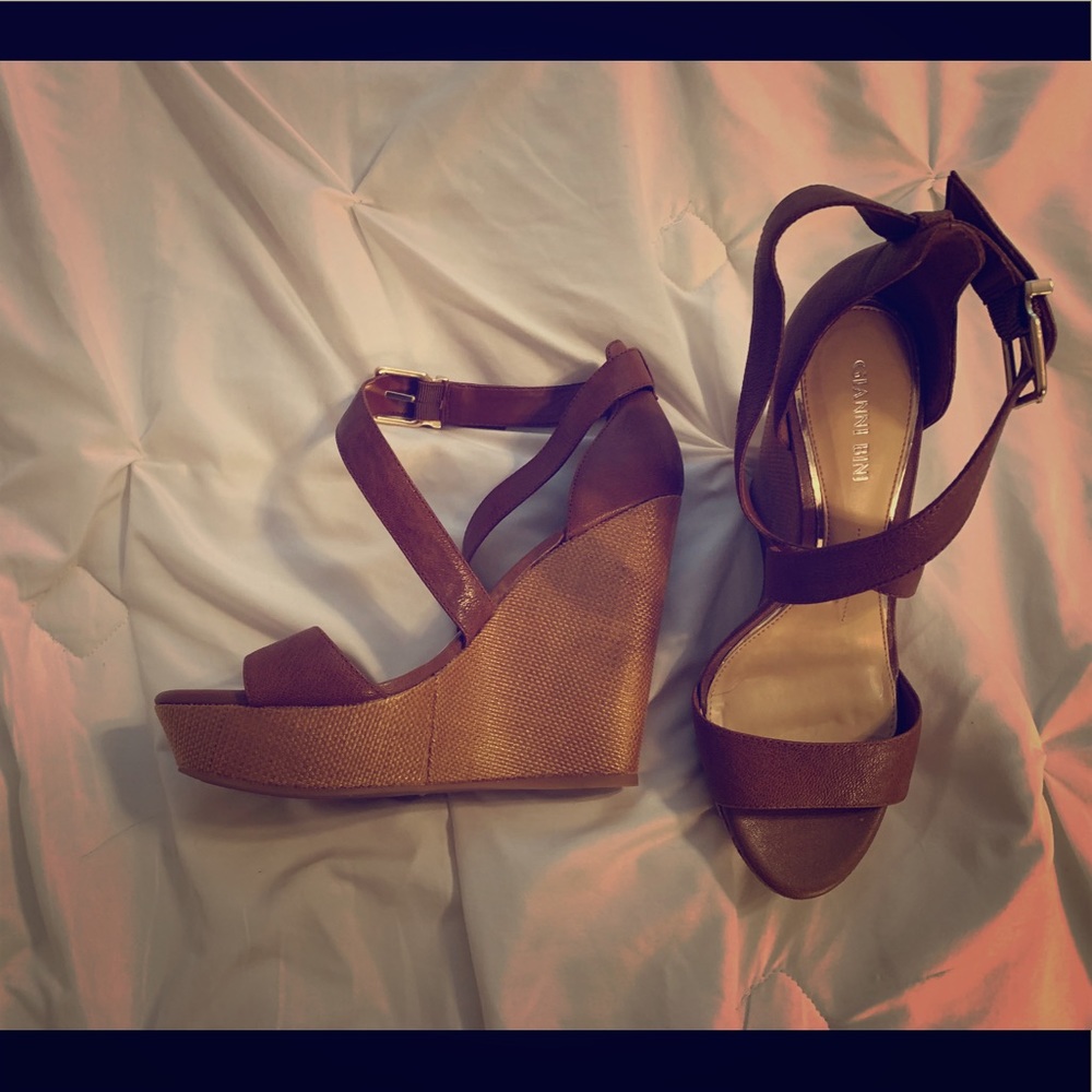 Perfect wedge for summer!